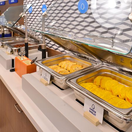 Holiday Inn Express & Suites - Commerce By Ihg Bagian luar foto