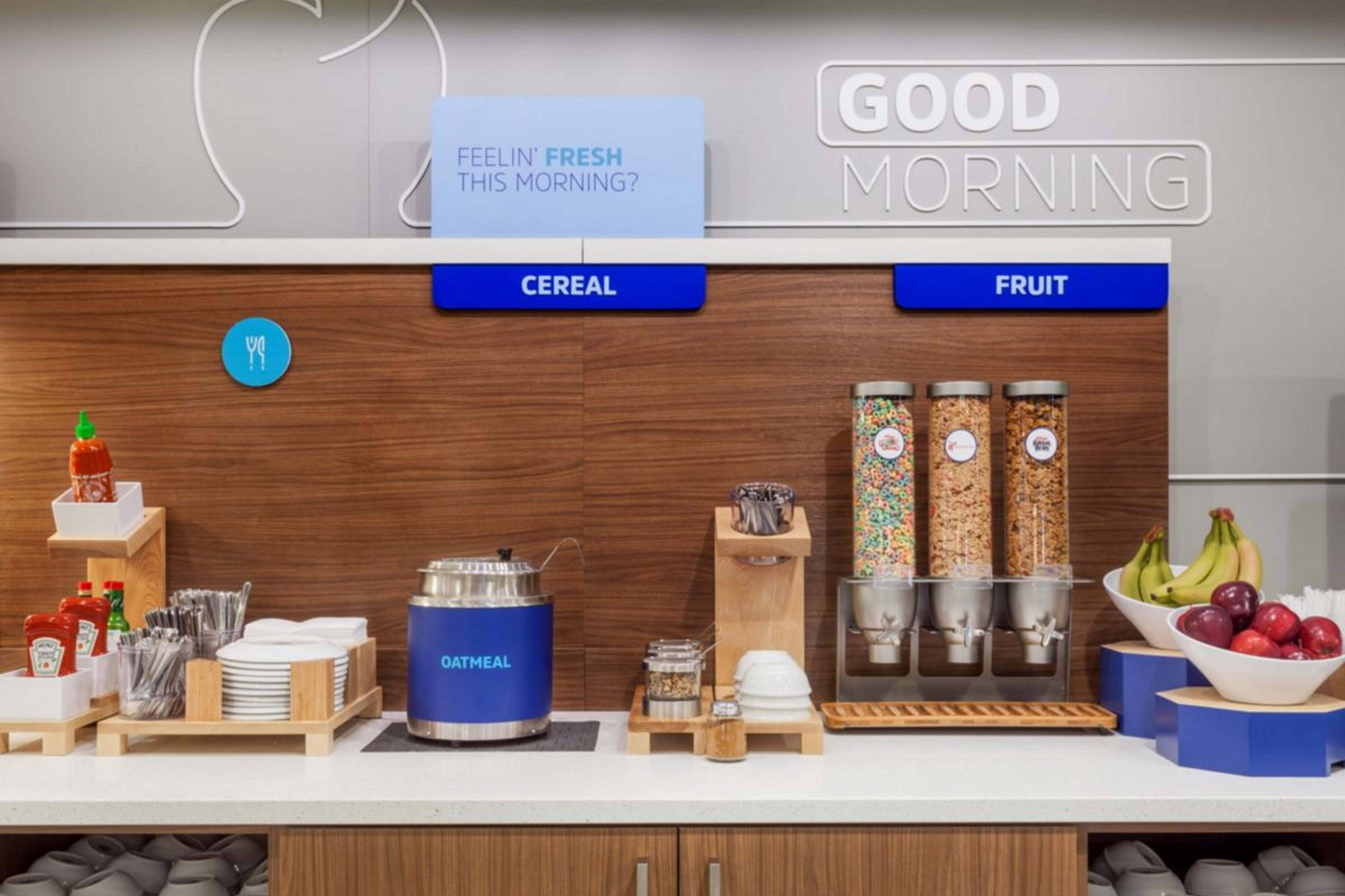 Holiday Inn Express & Suites - Commerce By Ihg Bagian luar foto
