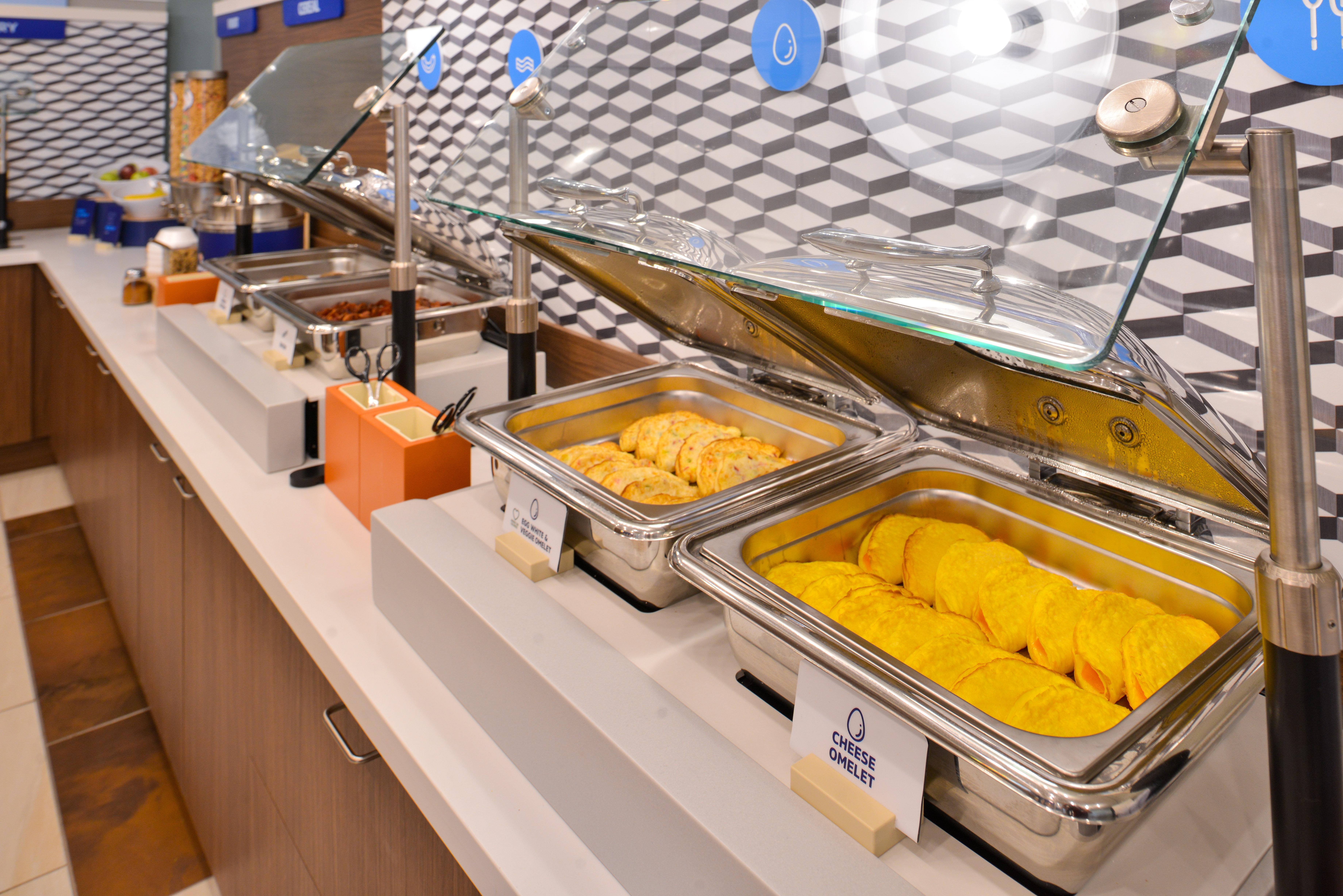 Holiday Inn Express & Suites - Commerce By Ihg Bagian luar foto