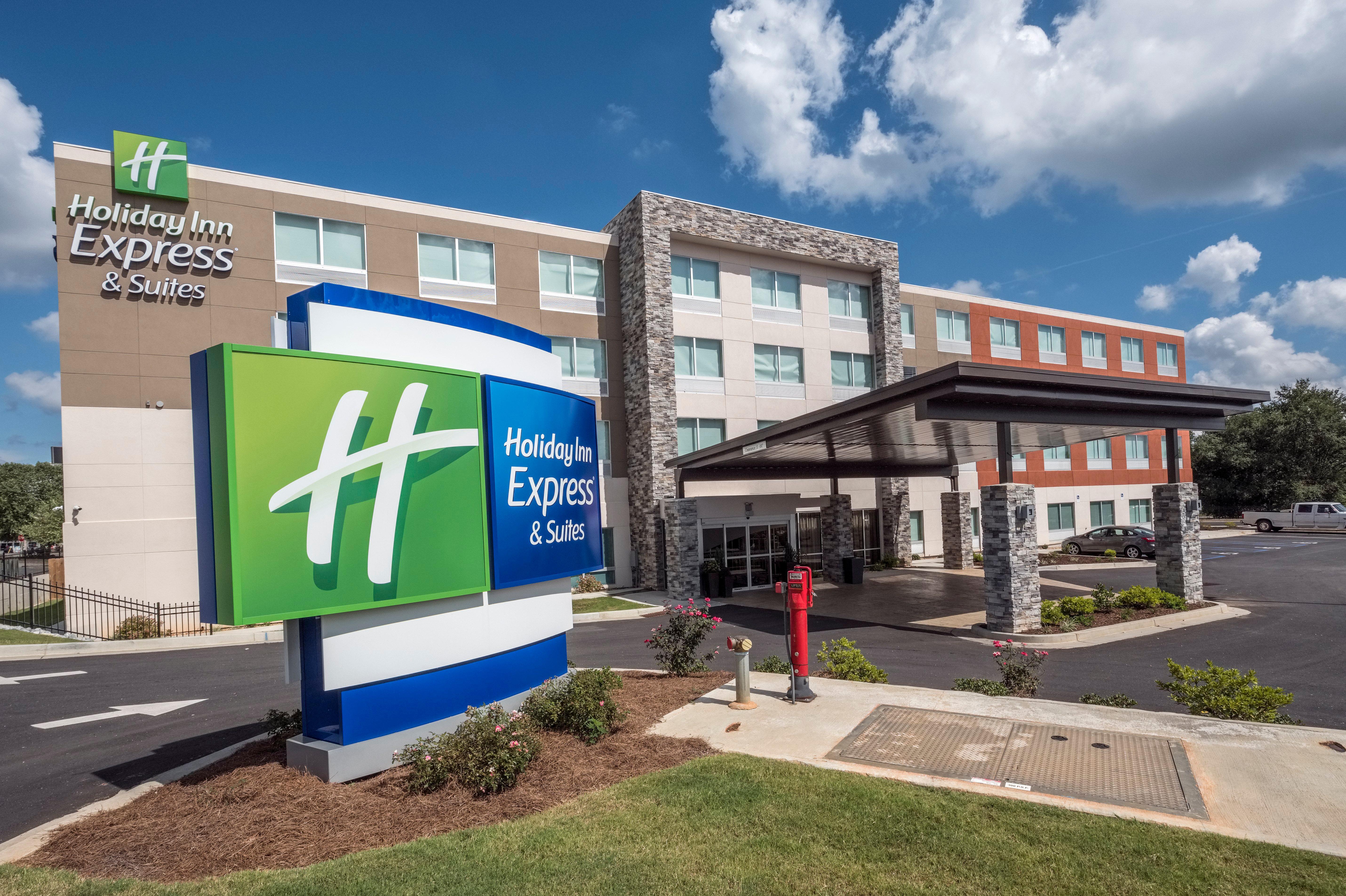 Holiday Inn Express & Suites - Commerce By Ihg Bagian luar foto